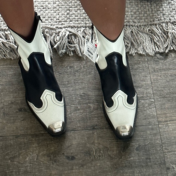 Zara Limited Edition Boots - Picture 5 of 7